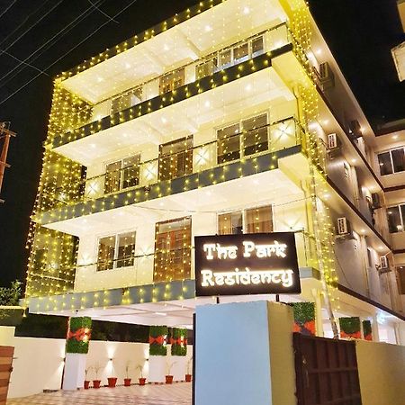 The Park Residency Hotel Dehradun Exterior photo