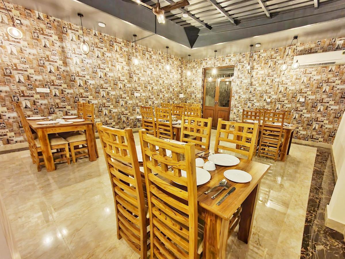 The Park Residency Hotel Dehradun Exterior photo