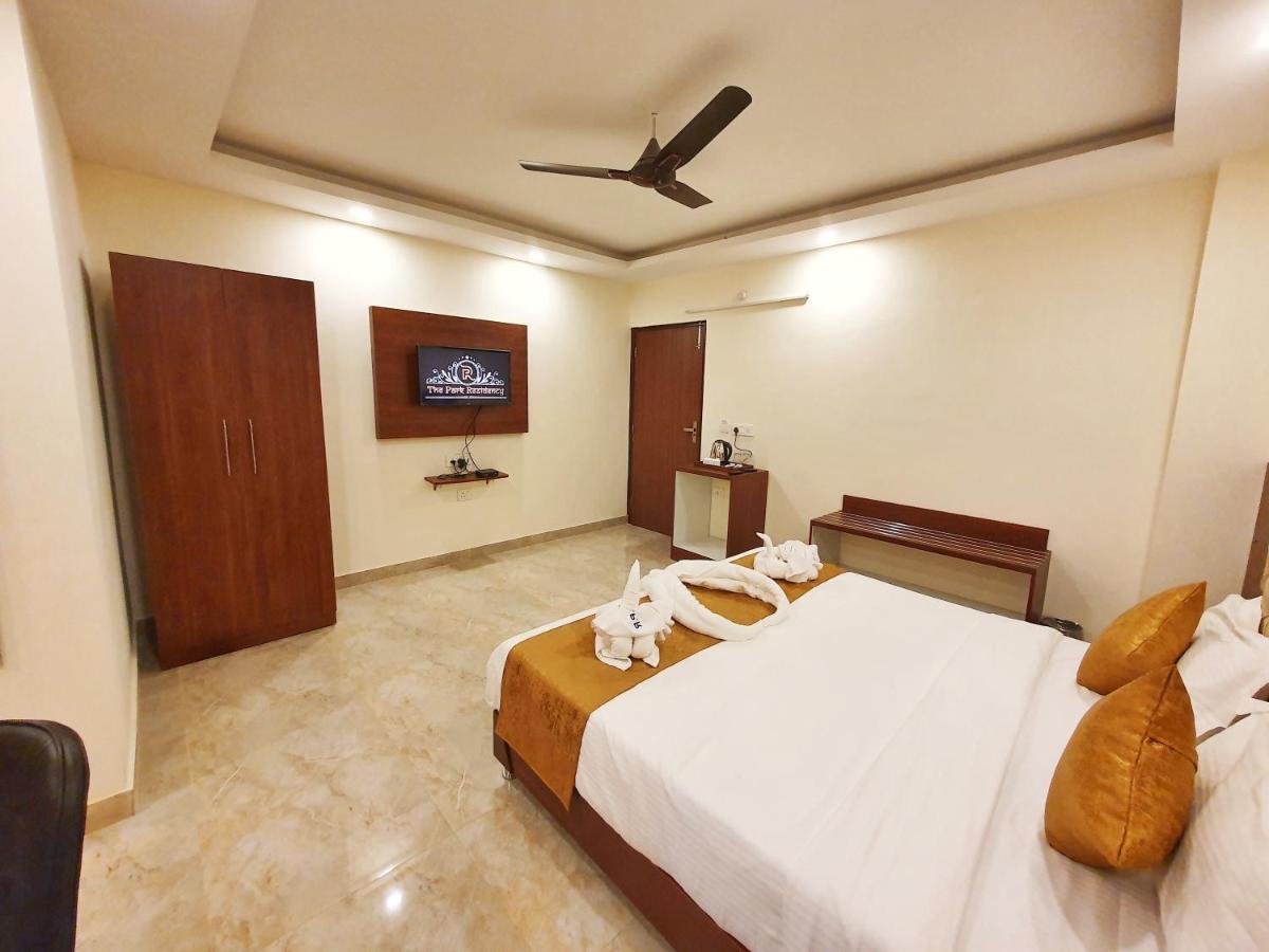The Park Residency Hotel Dehradun Exterior photo