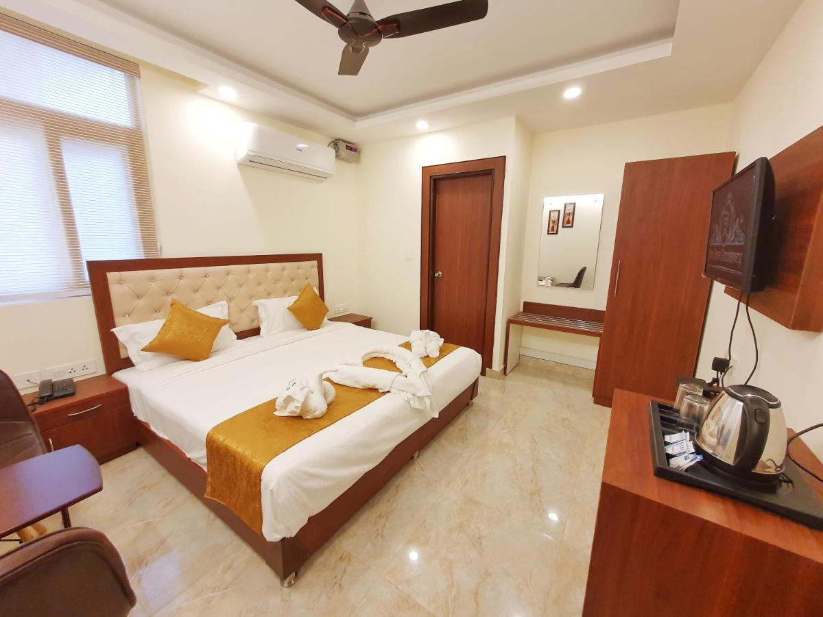 The Park Residency Hotel Dehradun Exterior photo
