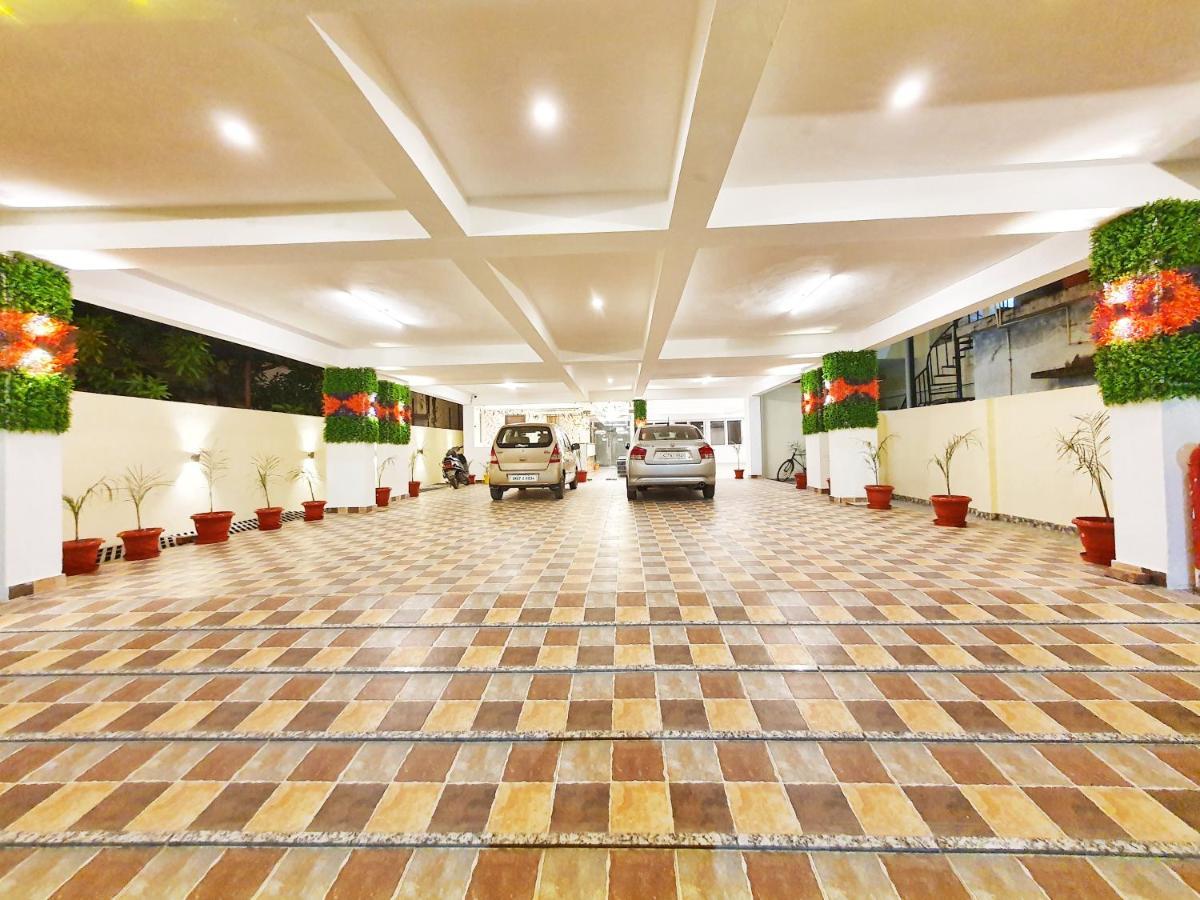 The Park Residency Hotel Dehradun Exterior photo